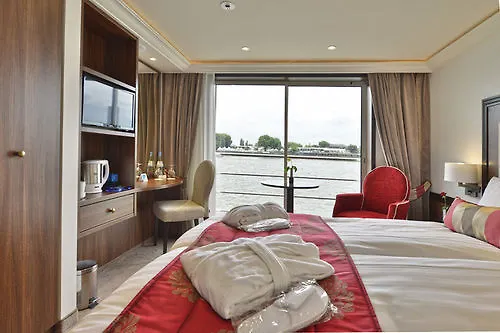 Knm Ms Switzerland Ii - Frankfurt Szálloda 3*