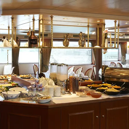 Knm Ms Switzerland Ii - Frankfurt ホテル